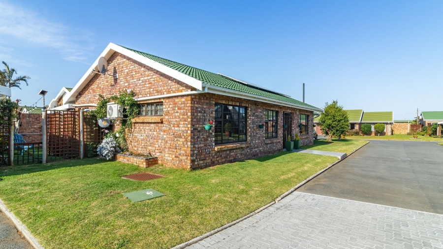 2 Bedroom Property for Sale in Gonubie North Eastern Cape